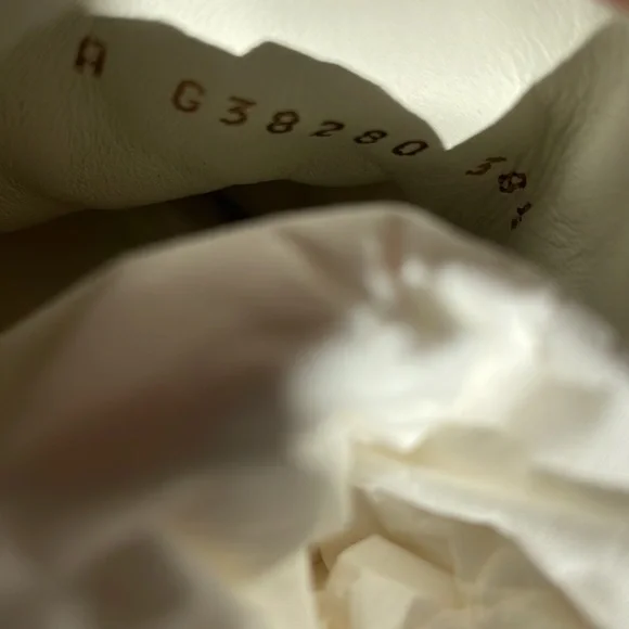 Chanel 21b high top white black quilted trainer cap toe velvet sneakers sz 38.5 - Picture 11 of 12